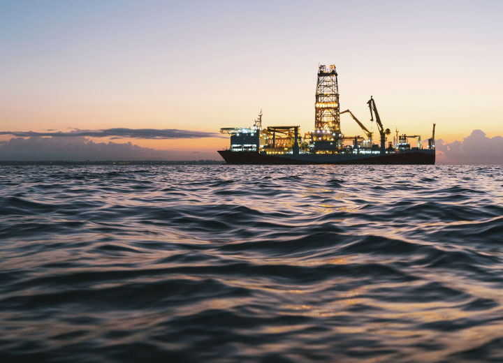 A aplicação da Lei 5.811/72 nas atividades de descomissionamento de plataformas de petróleo offshore